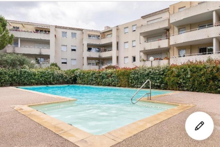 Joli T2/ Tram/ Clim/ Parking/ Wifi/ Piscine Apartment Montpellier Exterior photo